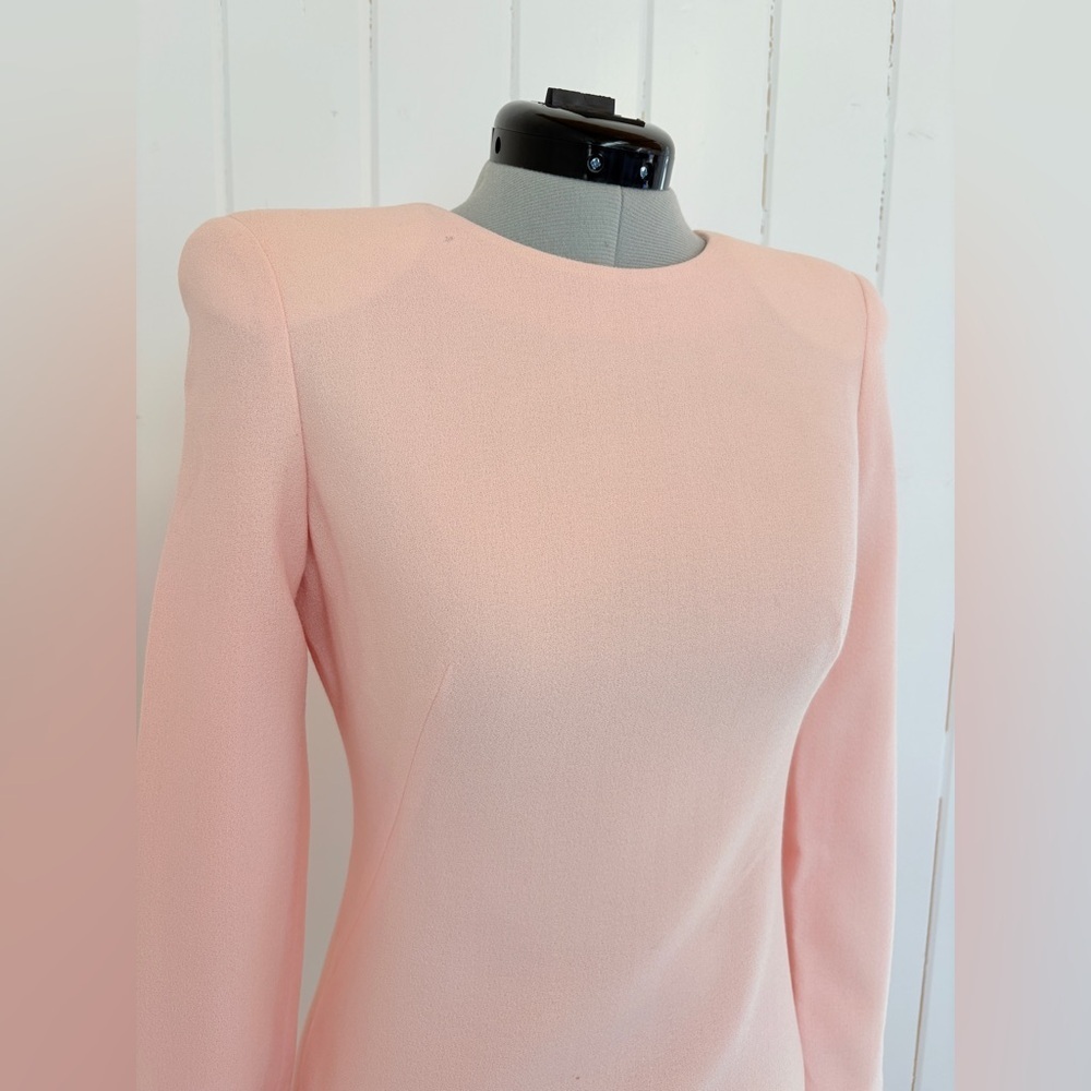 Alexander McQueen Pale Pink Structured Crepe Dress - Picture 13 of 16